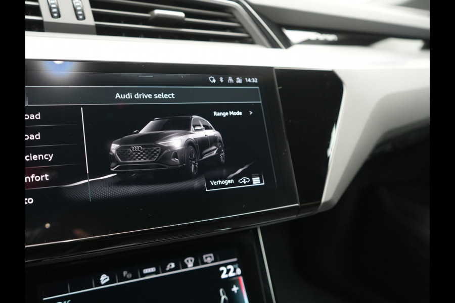 Audi Q8 e-tron 55 quattro S Line 114 kWh Dealer O.H | SOH 91,1% | | Trekhaak Afn. | Luchtvering | 360 Camera | Head Up | Adaptive Cruise | Matrix LED | Alcantara Sportstoelen Verwarmd | Apple Carplay | Keyless | Blis | Navigatie | Virtual | DAB | 20"L.M |