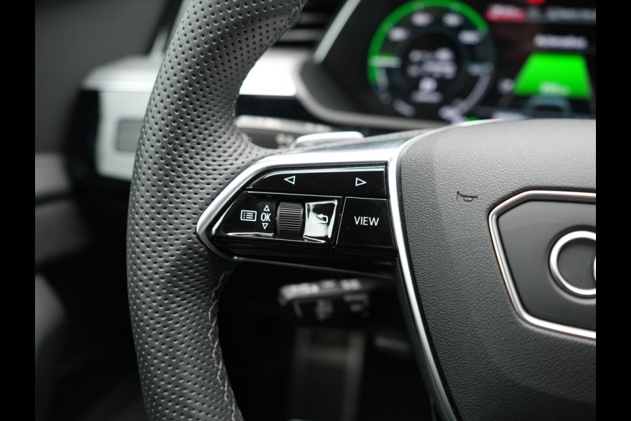 Audi Q8 e-tron 55 quattro S Line 114 kWh Dealer O.H | SOH 91,1% | | Trekhaak Afn. | Luchtvering | 360 Camera | Head Up | Adaptive Cruise | Matrix LED | Alcantara Sportstoelen Verwarmd | Apple Carplay | Keyless | Blis | Navigatie | Virtual | DAB | 20"L.M |