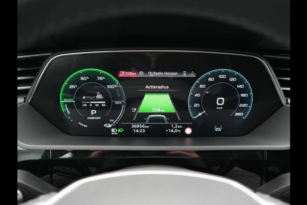 Audi Q8 e-tron 55 quattro S Line 114 kWh Dealer O.H | SOH 91,1% | | Trekhaak Afn. | Luchtvering | 360 Camera | Head Up | Adaptive Cruise | Matrix LED | Alcantara Sportstoelen Verwarmd | Apple Carplay | Keyless | Blis | Navigatie | Virtual | DAB | 20"L.M |