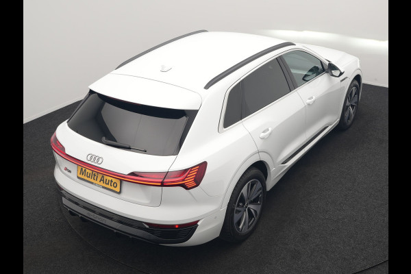 Audi Q8 e-tron 55 quattro S Line 114 kWh Dealer O.H | SOH 91,1% | | Trekhaak Afn. | Luchtvering | 360 Camera | Head Up | Adaptive Cruise | Matrix LED | Alcantara Sportstoelen Verwarmd | Apple Carplay | Keyless | Blis | Navigatie | Virtual | DAB | 20"L.M |