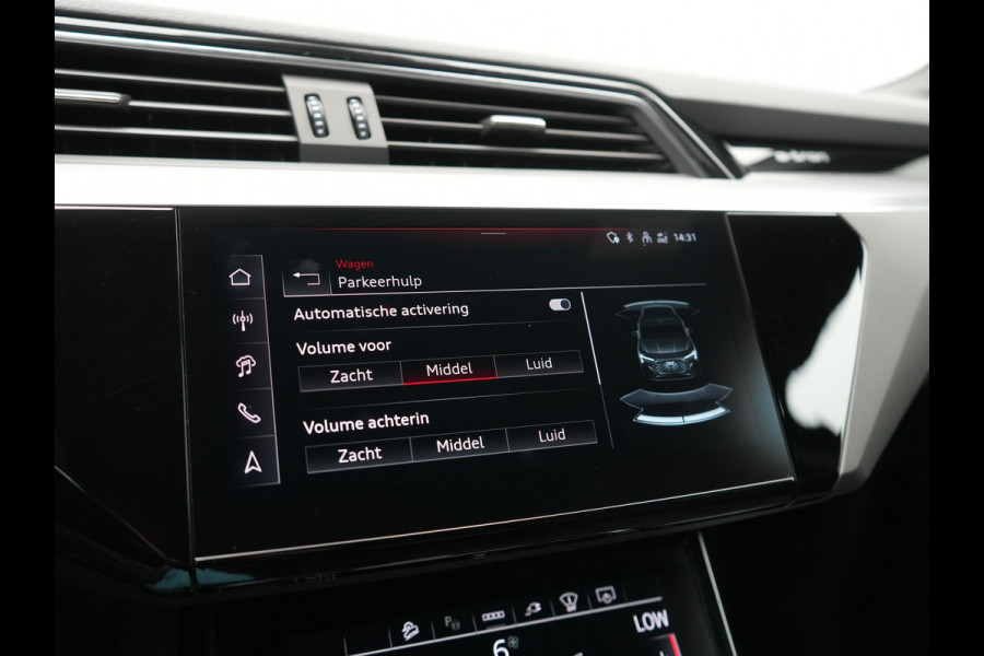 Audi Q8 e-tron 55 quattro S Line 114 kWh Dealer O.H | SOH 91,1% | | Trekhaak Afn. | Luchtvering | 360 Camera | Head Up | Adaptive Cruise | Matrix LED | Alcantara Sportstoelen Verwarmd | Apple Carplay | Keyless | Blis | Navigatie | Virtual | DAB | 20"L.M |