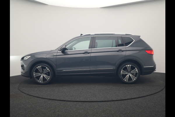 Seat Tarraco 1.4 TSI e-Hybrid Xcellence PHEV 245pk Dealer O.H. | SOH 91,7% | | Panodak | Adaptive Cruise | 360 Camera | Sfeerverlichting | Voorstoelen Verwarmd | Keyless | Blis | Apple Carplay | Navigatie | DAB | Plug In Hybrid |