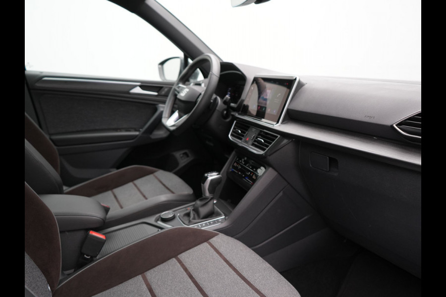 Seat Tarraco 1.4 TSI e-Hybrid Xcellence PHEV 245pk Dealer O.H. | SOH 91,7% | | Panodak | Adaptive Cruise | 360 Camera | Sfeerverlichting | Voorstoelen Verwarmd | Keyless | Blis | Apple Carplay | Navigatie | DAB | Plug In Hybrid |