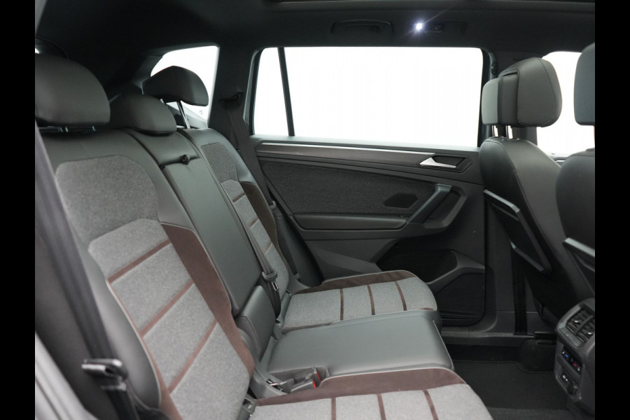 Seat Tarraco 1.4 TSI e-Hybrid Xcellence PHEV 245pk Dealer O.H. | SOH 91,7% | | Panodak | Adaptive Cruise | 360 Camera | Sfeerverlichting | Voorstoelen Verwarmd | Keyless | Blis | Apple Carplay | Navigatie | DAB | Plug In Hybrid |