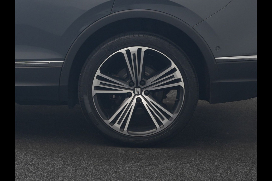 Seat Tarraco 1.4 TSI e-Hybrid Xcellence PHEV 245pk Dealer O.H. | SOH 91,7% | | Panodak | Adaptive Cruise | 360 Camera | Sfeerverlichting | Voorstoelen Verwarmd | Keyless | Blis | Apple Carplay | Navigatie | DAB | Plug In Hybrid |