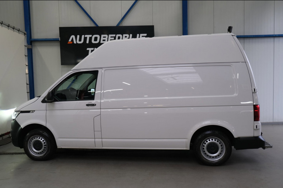 Volkswagen Transporter 2.0 TDI L2H2 30 - Airco, Cruise, PDC, Carplay, Inrichting, Imperiaal, Standkachel, Trekhaak.