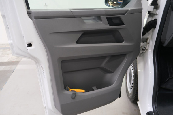 Volkswagen Transporter 2.0 TDI L2H2 30 - Airco, Cruise, PDC, Carplay, Inrichting, Imperiaal, Standkachel, Trekhaak.