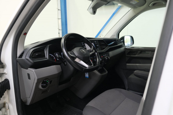 Volkswagen Transporter 2.0 TDI L2H2 30 - Airco, Cruise, PDC, Carplay, Inrichting, Imperiaal, Standkachel, Trekhaak.