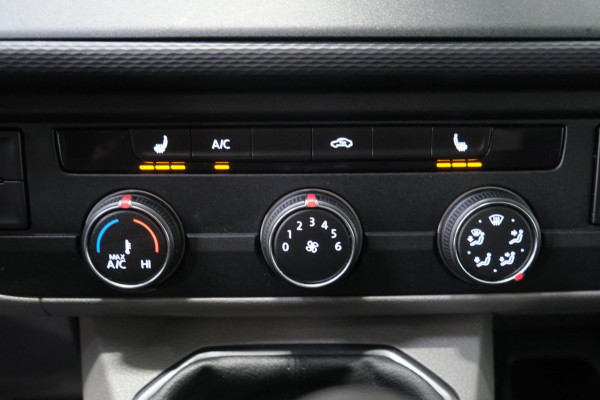 Volkswagen Transporter 2.0 TDI L2H2 30 - Airco, Cruise, PDC, Carplay, Inrichting, Imperiaal, Standkachel, Trekhaak.