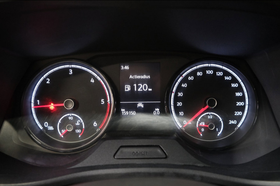 Volkswagen Transporter 2.0 TDI L2H2 30 - Airco, Cruise, PDC, Carplay, Inrichting, Imperiaal, Standkachel, Trekhaak.