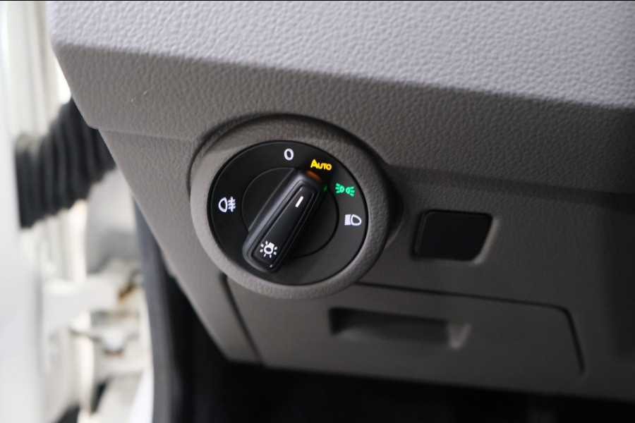 Volkswagen Transporter 2.0 TDI L2H2 30 - Airco, Cruise, PDC, Carplay, Inrichting, Imperiaal, Standkachel, Trekhaak.