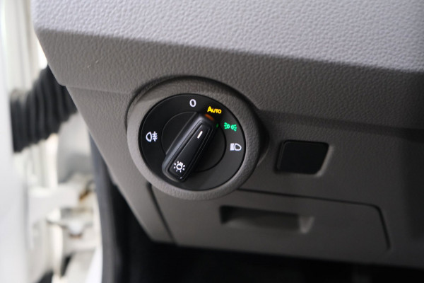 Volkswagen Transporter 2.0 TDI L2H2 30 - Airco, Cruise, PDC, Carplay, Inrichting, Imperiaal, Standkachel, Trekhaak.