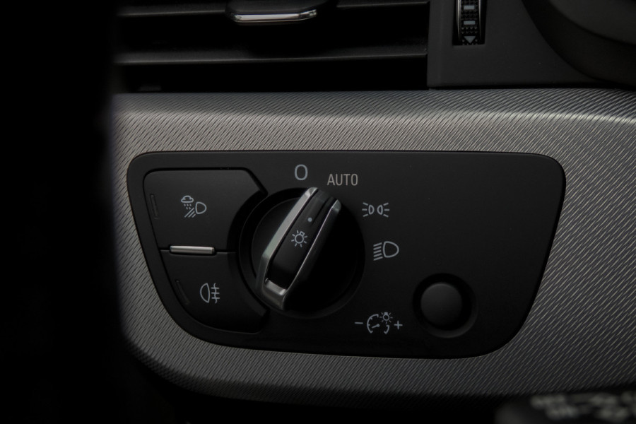 Audi A4 Avant 2.0 TFSI MHEV Design Pro Line Plus | Virtual Cockpit | ACC | Camera | Leder/Alcantara | Stoelverwarming