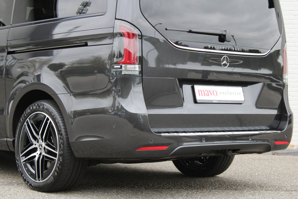 Mercedes-Benz V-Klasse 300d / AMG / DC / 4-Matic / Luchtv / Panorama / Elec Stoel / Burmester / Vol Opties / NIEUWSTAAT