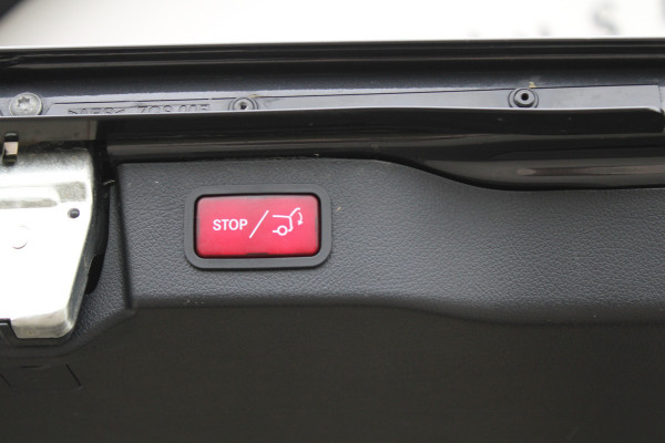 Mercedes-Benz V-Klasse 300d / AMG / DC / 4-Matic / Luchtv / Panorama / Elec Stoel / Burmester / Vol Opties / NIEUWSTAAT