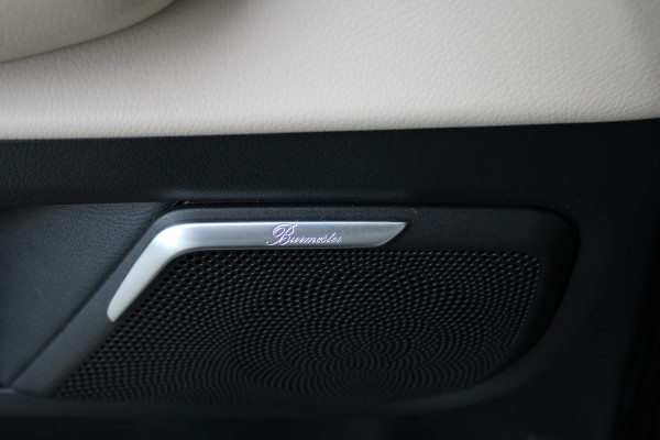 Mercedes-Benz V-Klasse 300d / AMG / DC / 4-Matic / Luchtv / Panorama / Elec Stoel / Burmester / Vol Opties / NIEUWSTAAT