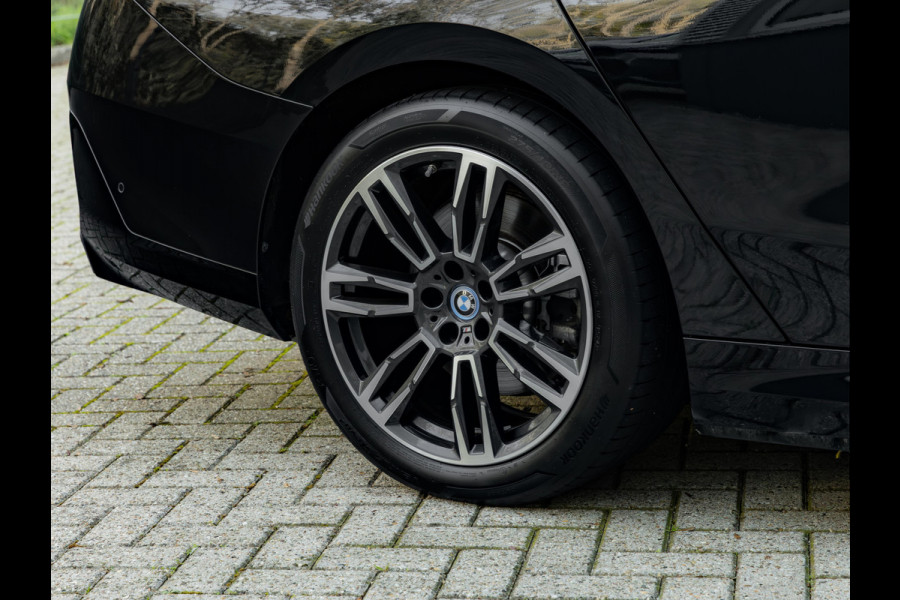 BMW i5 Touring eDrive40 M-Sport - Head-Up - ACC - Adaptive LED