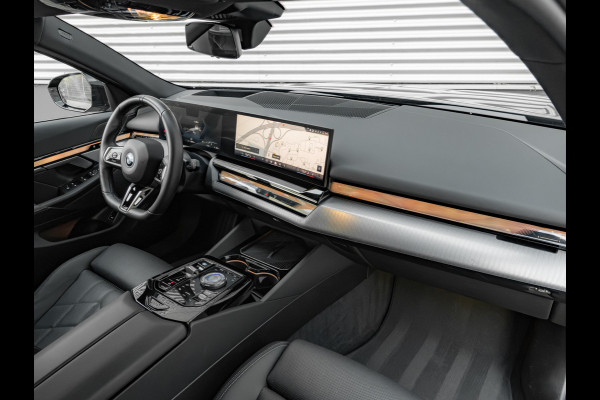 BMW i5 Touring eDrive40 M-Sport - Head-Up - ACC - Adaptive LED