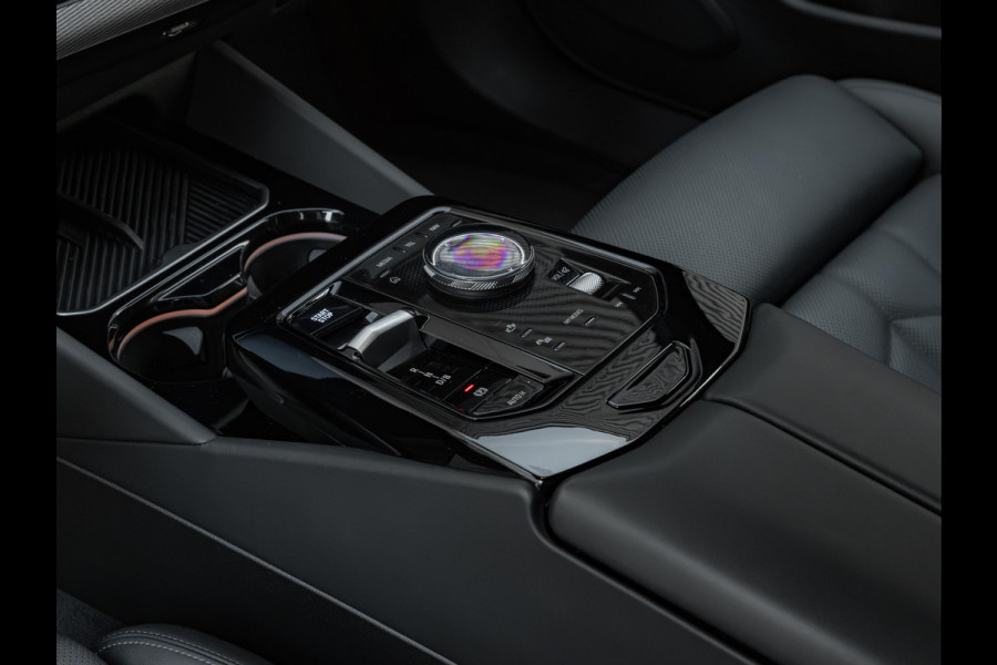 BMW i5 Touring eDrive40 M-Sport - Head-Up - ACC - Adaptive LED