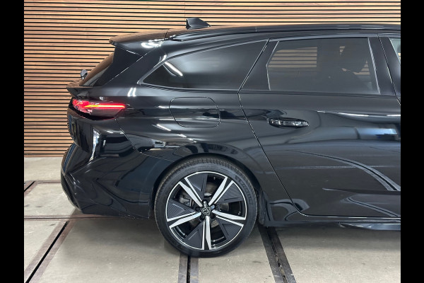 Peugeot 308 SW 1.6 Plug-in Hybrid 180 GT | 360° Camera | Matrix LED | Carplay | Alcantara | Massage | 18 Inch