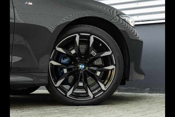 BMW 3 Serie Touring M340i xDrive - Pano - Head-up - Individual ''Dravit Grau'' - M Adaptief Onderstel