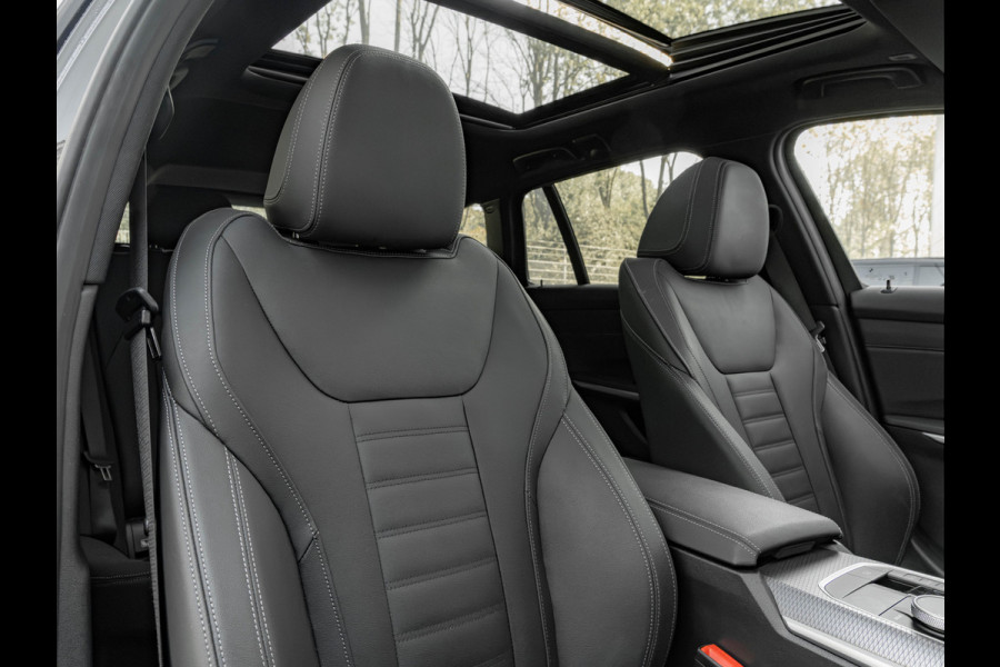 BMW 3 Serie Touring M340i xDrive - Pano - Head-up - Individual ''Dravit Grau'' - M Adaptief Onderstel