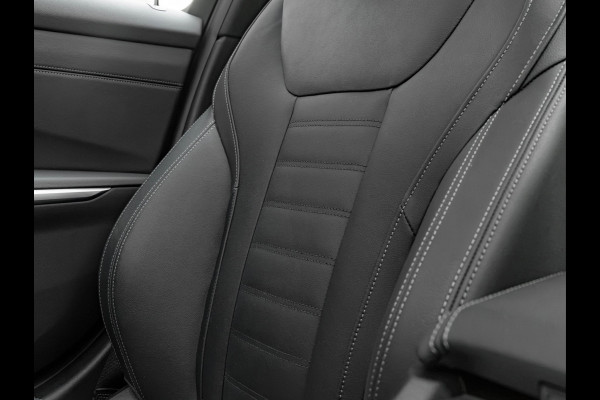 BMW 3 Serie Touring M340i xDrive - Pano - Head-up - Individual ''Dravit Grau'' - M Adaptief Onderstel