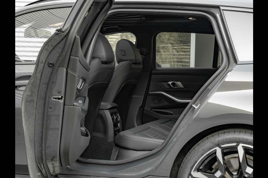BMW 3 Serie Touring M340i xDrive - Pano - Head-up - Individual ''Dravit Grau'' - M Adaptief Onderstel