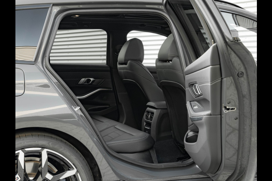 BMW 3 Serie Touring M340i xDrive - Pano - Head-up - Individual ''Dravit Grau'' - M Adaptief Onderstel