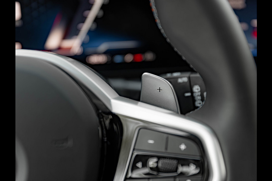 BMW 3 Serie Touring M340i xDrive - Pano - Head-up - Individual ''Dravit Grau'' - M Adaptief Onderstel