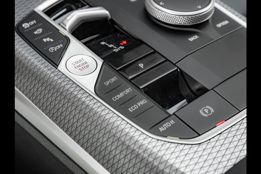 BMW 3 Serie Touring M340i xDrive - Pano - Head-up - Individual ''Dravit Grau'' - M Adaptief Onderstel