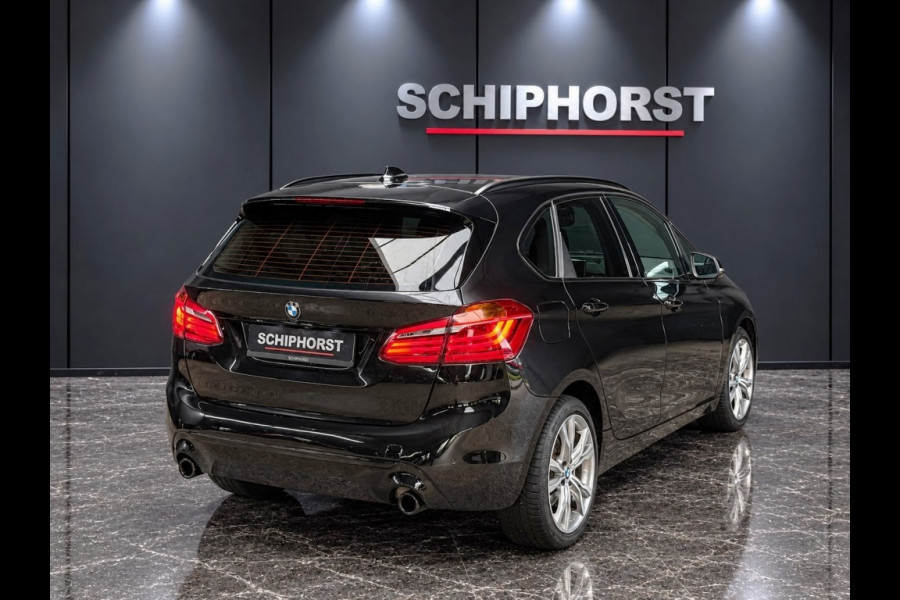 BMW 2 Serie Active Tourer 220i 179pk High Executive Trekhaak/LED/camera/navi professional