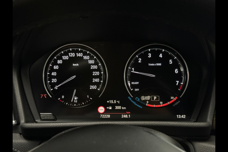 BMW 2 Serie Active Tourer 220i 179pk High Executive Trekhaak/LED/camera/navi professional