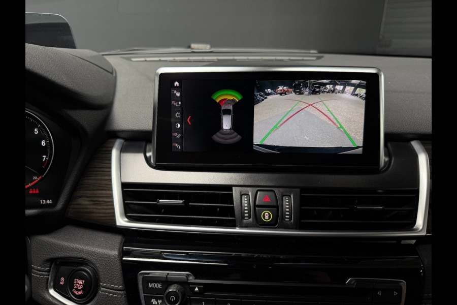 BMW 2 Serie Active Tourer 220i 179pk High Executive Trekhaak/LED/camera/navi professional