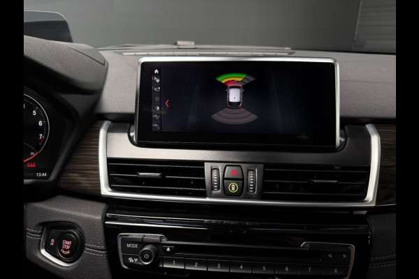 BMW 2 Serie Active Tourer 220i 179pk High Executive Trekhaak/LED/camera/navi professional