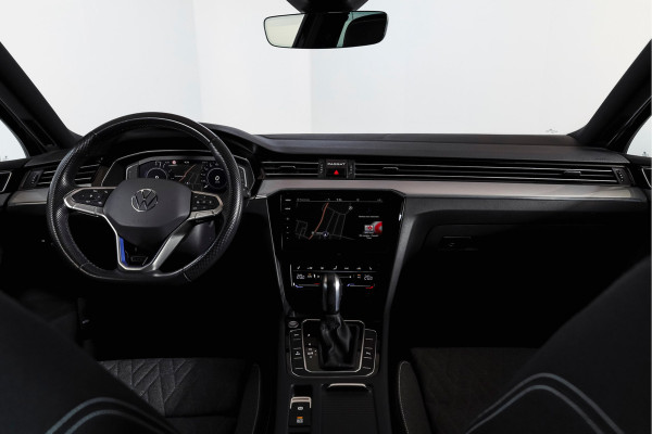 Volkswagen Passat Variant 1.4 TSI PHEV GTE Business Org. NL. | Dig. Cockpit | Adapt. Cruise | Stoelverw. | PDC | Camera | NAV + Carplay/Android | Elek. Klep | LM 18" |