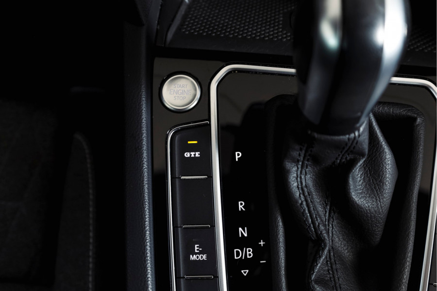 Volkswagen Passat Variant 1.4 TSI PHEV GTE Business Org. NL. | Dig. Cockpit | Adapt. Cruise | Stoelverw. | PDC | Camera | NAV + Carplay/Android | Elek. Klep | LM 18" |