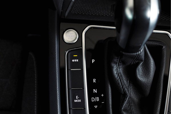 Volkswagen Passat Variant 1.4 TSI PHEV GTE Business Org. NL. | Dig. Cockpit | Adapt. Cruise | Stoelverw. | PDC | Camera | NAV + Carplay/Android | Elek. Klep | LM 18" |