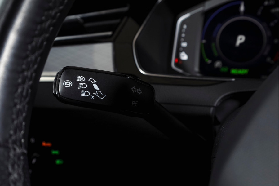 Volkswagen Passat Variant 1.4 TSI PHEV GTE Business Org. NL. | Dig. Cockpit | Adapt. Cruise | Stoelverw. | PDC | Camera | NAV + Carplay/Android | Elek. Klep | LM 18" |