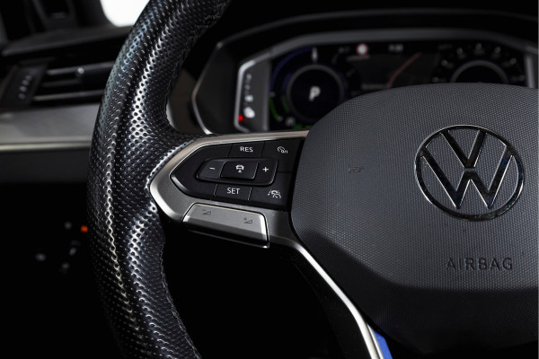 Volkswagen Passat Variant 1.4 TSI PHEV GTE Business Org. NL. | Dig. Cockpit | Adapt. Cruise | Stoelverw. | PDC | Camera | NAV + Carplay/Android | Elek. Klep | LM 18" |
