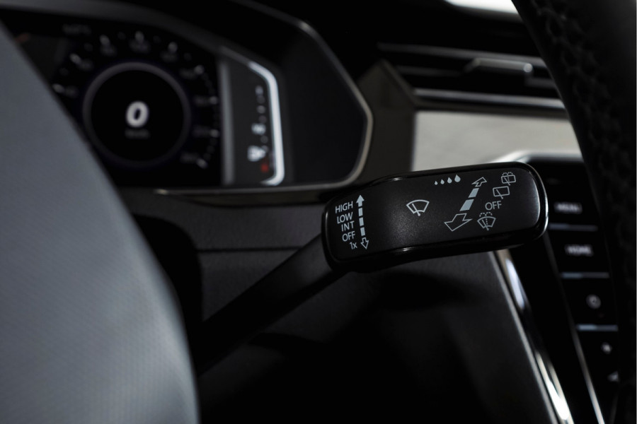 Volkswagen Passat Variant 1.4 TSI PHEV GTE Business Org. NL. | Dig. Cockpit | Adapt. Cruise | Stoelverw. | PDC | Camera | NAV + Carplay/Android | Elek. Klep | LM 18" |