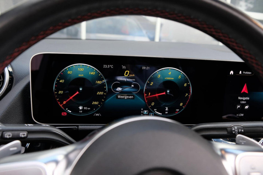 Mercedes-Benz B-Klasse 180 Business Solution AMG
