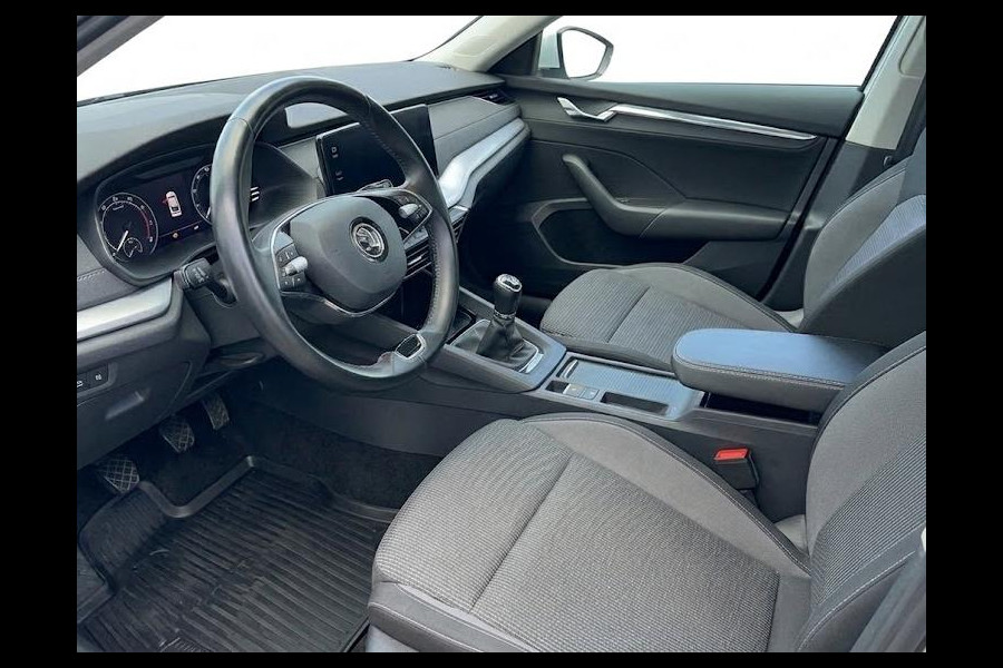 Škoda Octavia Combi 1.0 TSI Business Edition 110pk | Airco automatisch |Apple Carplay/Android Auto | Cruise control | LED koplampen | Lichtmetalen velgen 16" | Navigatiesysteem full ma