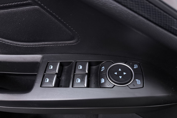 Ford FOCUS Wagon 1.0 EcoBoost ST Line Business (B&O, AFNEEMBARE TREKHAAK, STOEL/STUUR VERWARMING, CARPLAY)