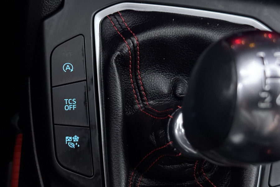 Ford FOCUS Wagon 1.0 EcoBoost ST Line Business (B&O, AFNEEMBARE TREKHAAK, STOEL/STUUR VERWARMING, CARPLAY)