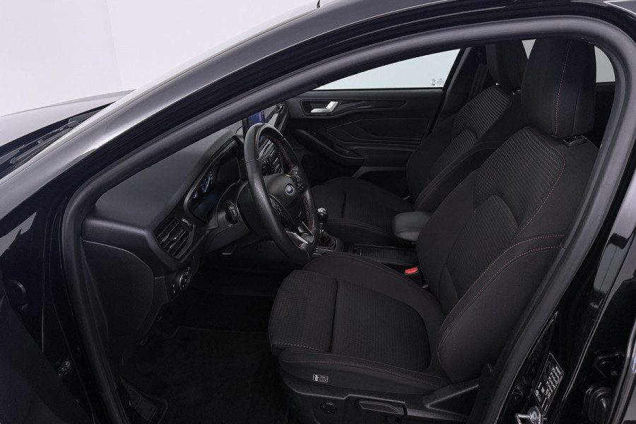 Ford FOCUS Wagon 1.0 EcoBoost ST Line Business (B&O, AFNEEMBARE TREKHAAK, STOEL/STUUR VERWARMING, CARPLAY)