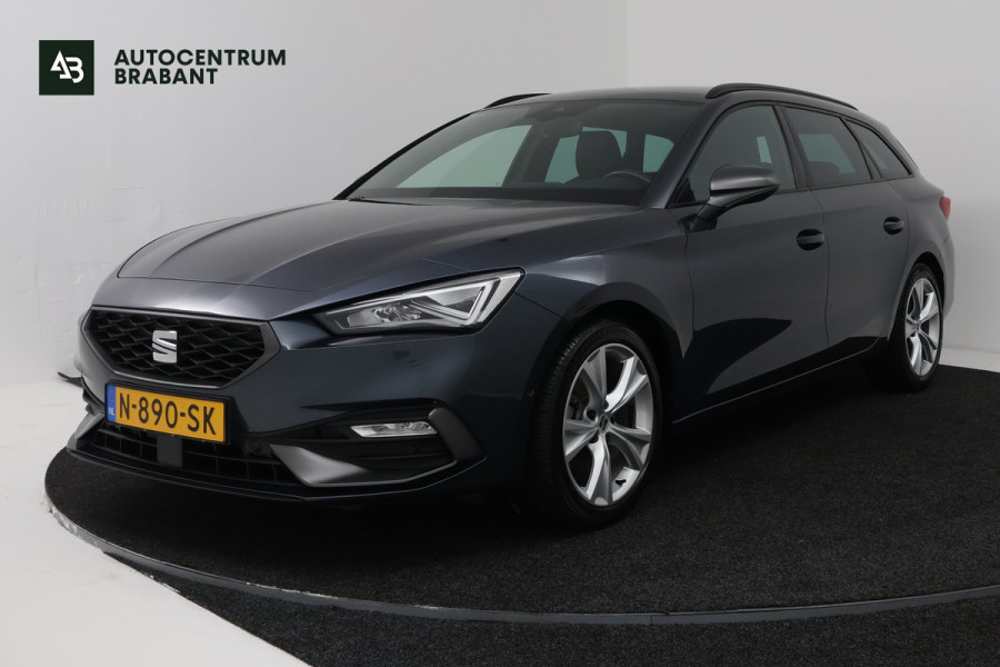 Seat Leon Sportstourer 1.5 TSI Style Business Intense (TREKHAAK, STOEL/STUUR VERWARMING, CARPLAY)