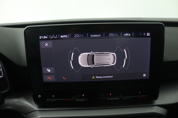 Seat Leon Sportstourer 1.5 TSI Style Business Intense (TREKHAAK, STOEL/STUUR VERWARMING, CARPLAY)