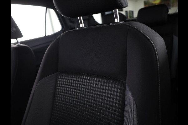 Volkswagen T-Cross 1.0 TSI Life ACTIVE 110 PK DSG | Navigatie | Airco automatisch | Parkeerassistent | Digitaal dashboard | 17"LM velgen |