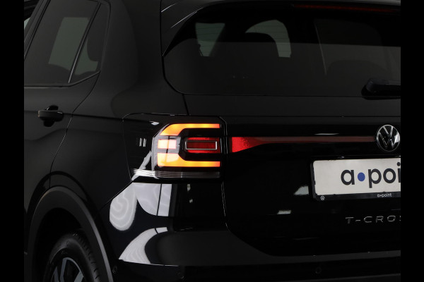 Volkswagen T-Cross 1.0 TSI Life ACTIVE 110 PK DSG | Navigatie | Airco automatisch | Parkeerassistent | Digitaal dashboard | 17"LM velgen |
